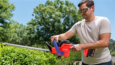 Hekksaks vs. Stringtrimmer: Hvilken hører hjemme i hagen din?